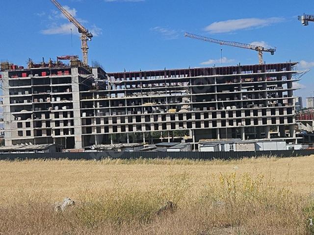 İNCEKDE KABA İNŞAATI BİTMİŞ İZ İNCEK PROJESİNDE SATLIK 2+1 DAİRE