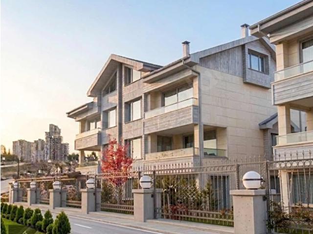 İncek'de Site İçinde Ful Yapılı 6+2 Sıfır Villa KALİ A.Ş