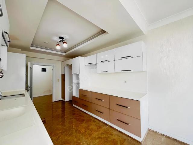 İnci Prime'da Acil Satılık Eşyalı Daire