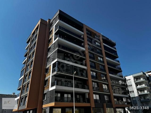 İNCİRLİOVA DA CADDE ÜZERİ SIFIR LÜKS 3+1 DAİRE
