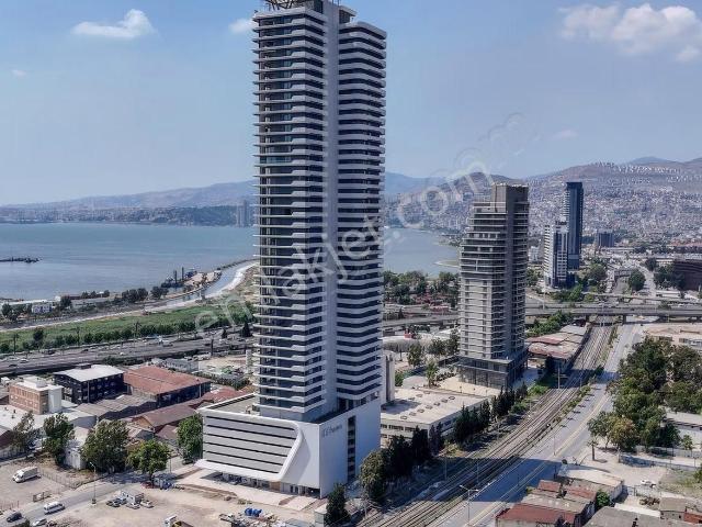 İnci Smrynada Deniz Manzaralı Satılık 1+1 Daire