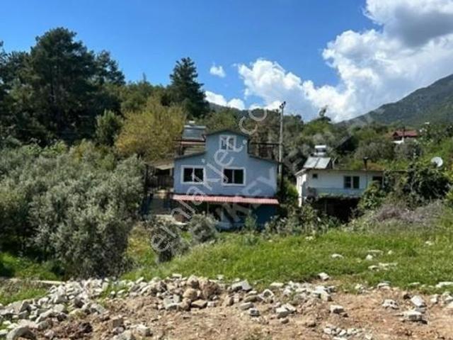 İncirköy Merkez'de Müstakil Yaşam Sunan 3+1 Kiralık Ev