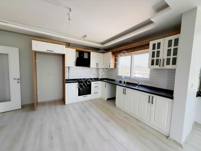 İncirlikuyu Mahallesi Havuzlu Sitede Kiralık Daire