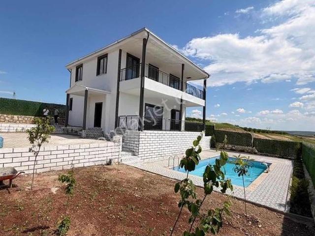 İndere Gayrimnkldn Altınşehire 5km Mesafe Sıfır İki Katlı Villa