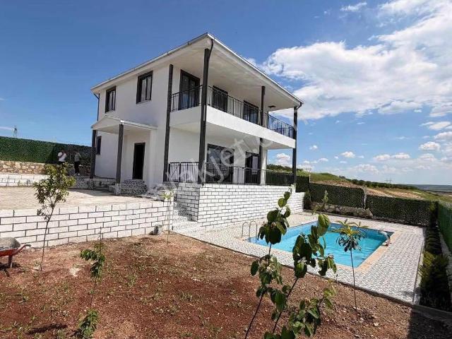 İndere Gayrimnkldn Altınşehire 5km Mesafe Sıfır İki Katlı Villa