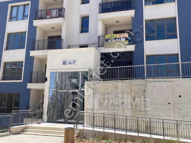 İndere Tokilerinde Ara Kat 3+1 Daire