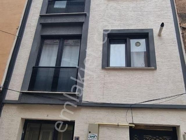 İnegöl Merkezde Kiralık 3+1 Dubleks Daire
