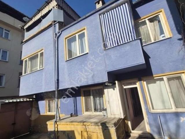 İnegöl Merkez'de Kiralık Müstakil 4+1 Bina