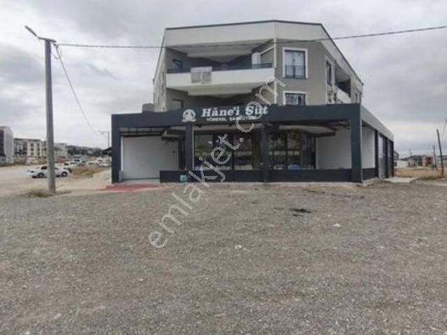 İnegöl Akhisar Mah'de Dört Yol Üzerinde Satılık 3+1 Daire