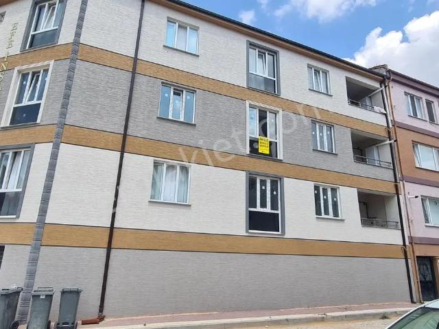 İnegöl Alanyurt Merkezde Satlık 3+1 Ara Kat Daire