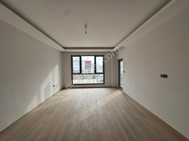 İnegöl Alanyurt Fatih Mah.3+1,150m2,5.kat,site İçi,satılık Daire