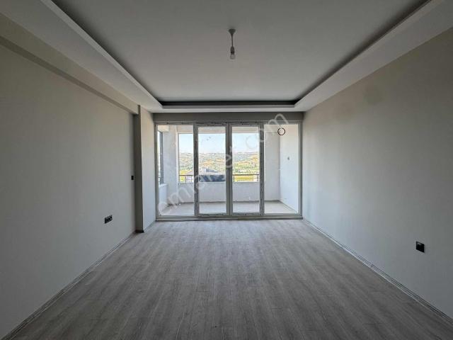 İnegöl Yunus Emre Mah.2+1,90m2,3.kat, Kapalı Havuz,satılık Daire