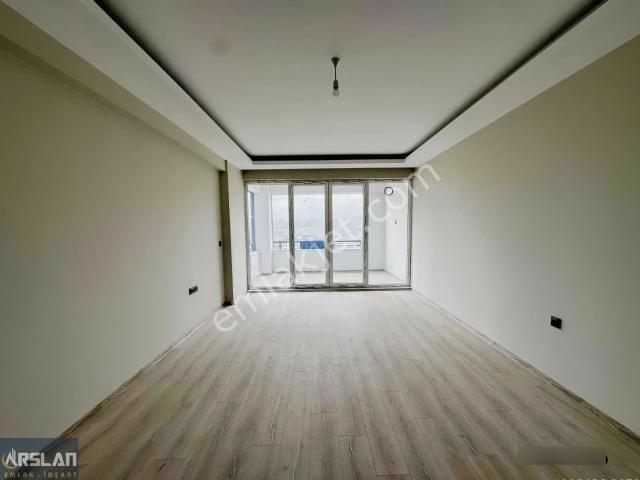 İnegöl Yunus Emre Mah.2+1,90m2,3.kat, Kapalı Havuz,satılık Daire