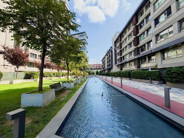 İnistanbul Sitesinde 1+1 Kiralık