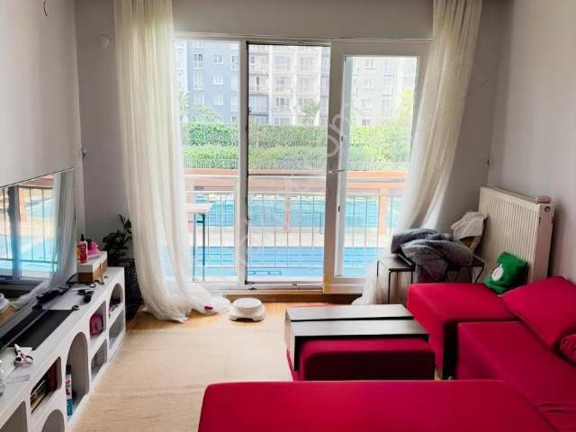 İnnovia 3 2+1 Havuz Cephe Ara Kat Eşyalı Kiralık Daire