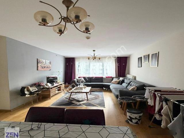 İnnovia Sitesinde Havuz Manzaralı Kat Mülkiyetli 3+1 Satılık
