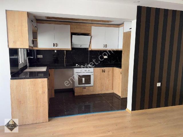 İnönü Cad Ykn Tek Daire Fiyatı Tadilatlı 2 Daire 3+1/1+1 Fırsat