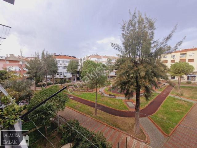 İnönü Caddesi Arka Sokağı 3+1 120m2 Ara Kat Park Manzaralı