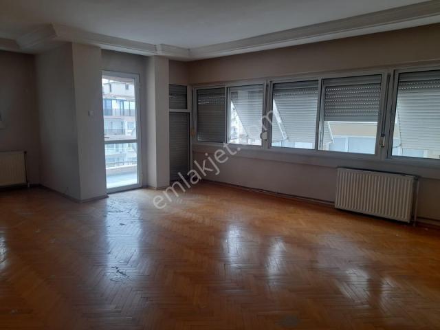 Poligon Metro Yakını Geniş 4+1 Kiralık Daire