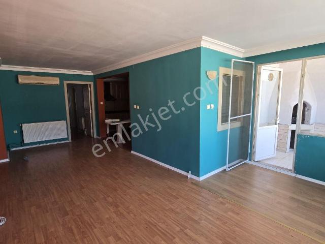 İnönü Caddesi'ne Yakın 3+1 Kiralık Doğalgazlı Daire
