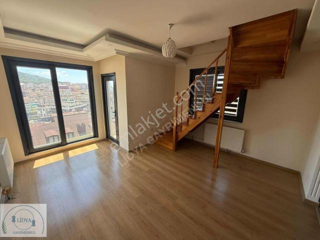 İnönü Mah. Otoparklı Balkonlu Adalar Manzaralı 1+1 Dublex