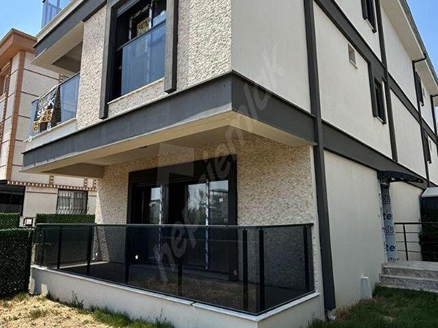 İnönü mahallesinde satılık tripleks villa