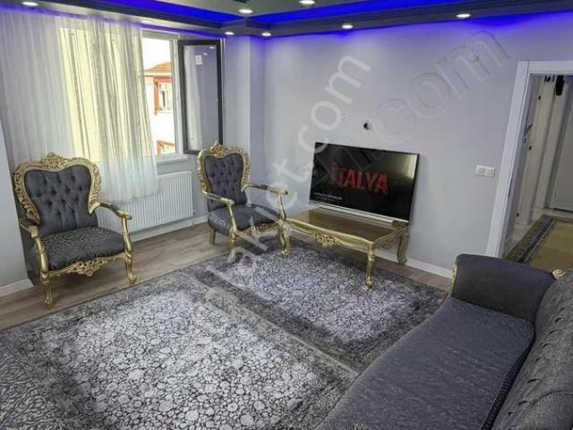 İnönü Mahallesinde 5+1 Kullanışlı Geniş Ferah Lüks Daire