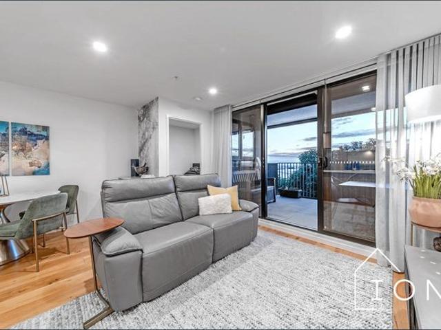 I O N | 208 362 BURWOOD HIGHWAY