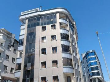 İbar Emlaktan Küçukyalı Caddede Kiralık 3+2 Daire