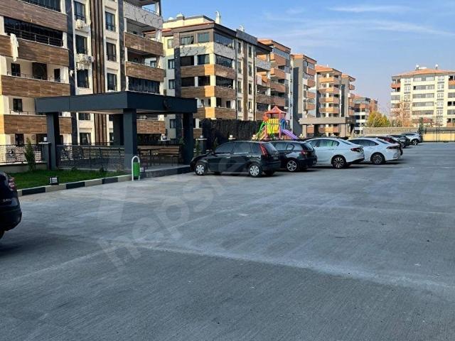 İBNİ SİNA MAH SATILIK 3.5+1 LÜKS VE GENİŞ DAİRE