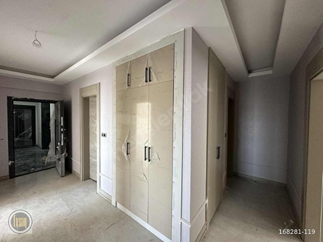 İBNİ SİNADA KAPALI OTOPARKLI FULL AKILLI SİSTEM 2,5+1 DAİRE