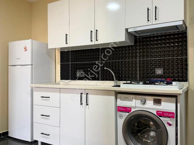 İbo Osman Caddesinde Temiz Eşyalı Lüx 1+1 Eşyalı Kiralık Daire