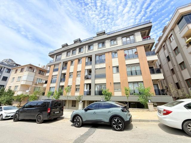İdealtepe De Prestijli Bina Da Sıfır Bahçe Kullanımlı 2+1 Daire