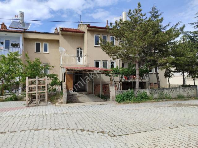 İdeal'den Mükemmel Konumda Uydukent'te Müstakil 2 Ayrı Daire