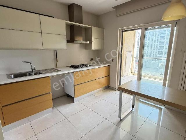 Çiğdem Emlaktan The İstanbul Evlerinde Satılık 2+1 Daire
