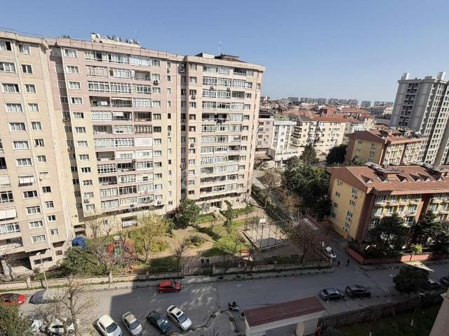 Çiğdem Emlak'tan Sahilpark Evlernde Satılık 2+1 Çift Cephe Daire