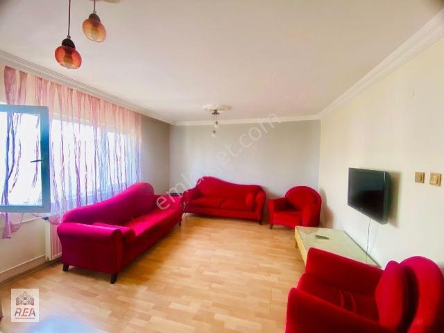 Çiğdemde Sitede Manzaralı Bakımlı Eşyalı 3+1 Daire