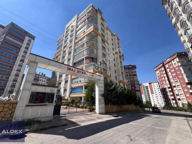 Çiğdemtepe Mah 5+1 Ankara Manzaralı 240m2 Satılık Dubleks Daire