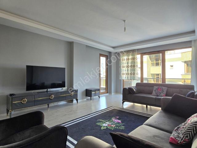 İdenova Mudanya Halitpaşa'da Eşyalı 2+1 Havuzlu Satılık Daire