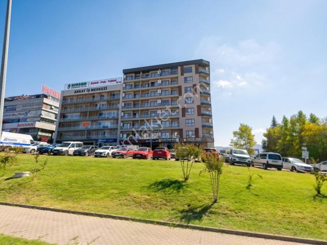 İdenova'dan İzmir Yolu Skala Business Eşyalı Metroya Yakın 1+1