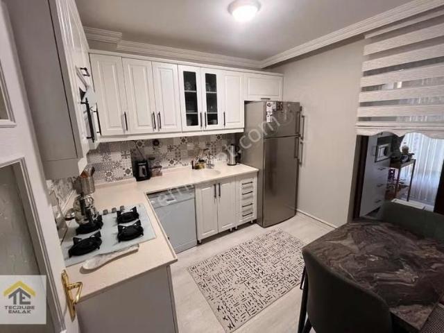 Çiçekli'de Genç Bina'da Yüksek Giriş 3+1 Bağımsız Full Yapılı