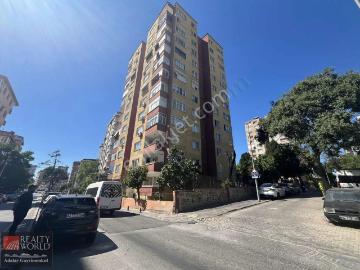 İçerenköy Merkezi Konum Yüksek Kat Satılık 2+1