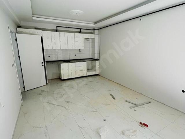 ÇİFTLİK CADDESİNDE 2+1 SIFIR DAİRE