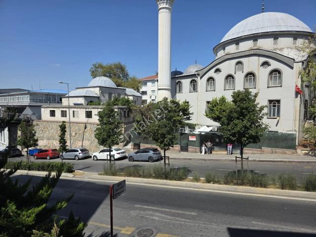 İgr Gayrimenkul Eşyalı Küralık Daire Üsküdar Cad Üstü 1. Kat