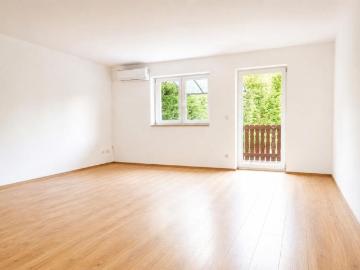 I großzügige 2 RW I Balkon I Wanne und Dusche I Fussbodenheizung I Klimaanlage I