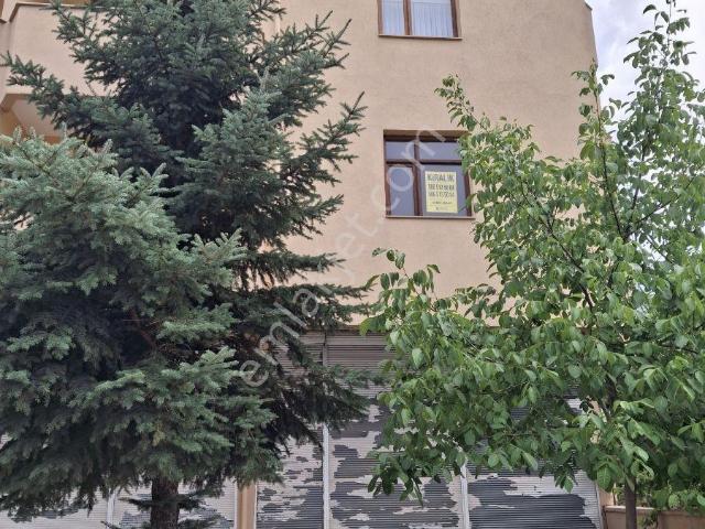 İhtiyaçtan Satılık 165 M2 Daire