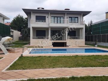 İhlas Marmara Evleri'nde Satılık Lüks Eşyalı Müstakil Villa