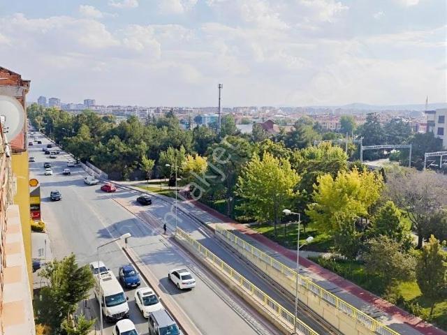 İhsaniye Caddesi 1+1 Geniş Çift Teraslı Daire