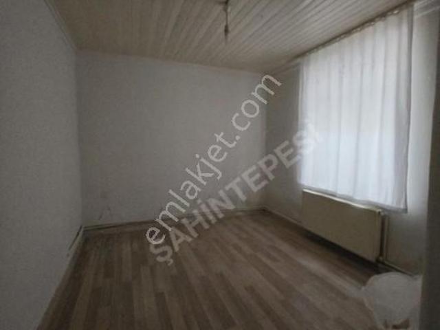 İhsaniye Mahallesin'de Bahçeli Kiralık 2 Katlı Müstakil Ev