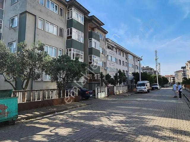 İhsaniye Mahallesinde 3+1 Kiralık Balkonlu Daire